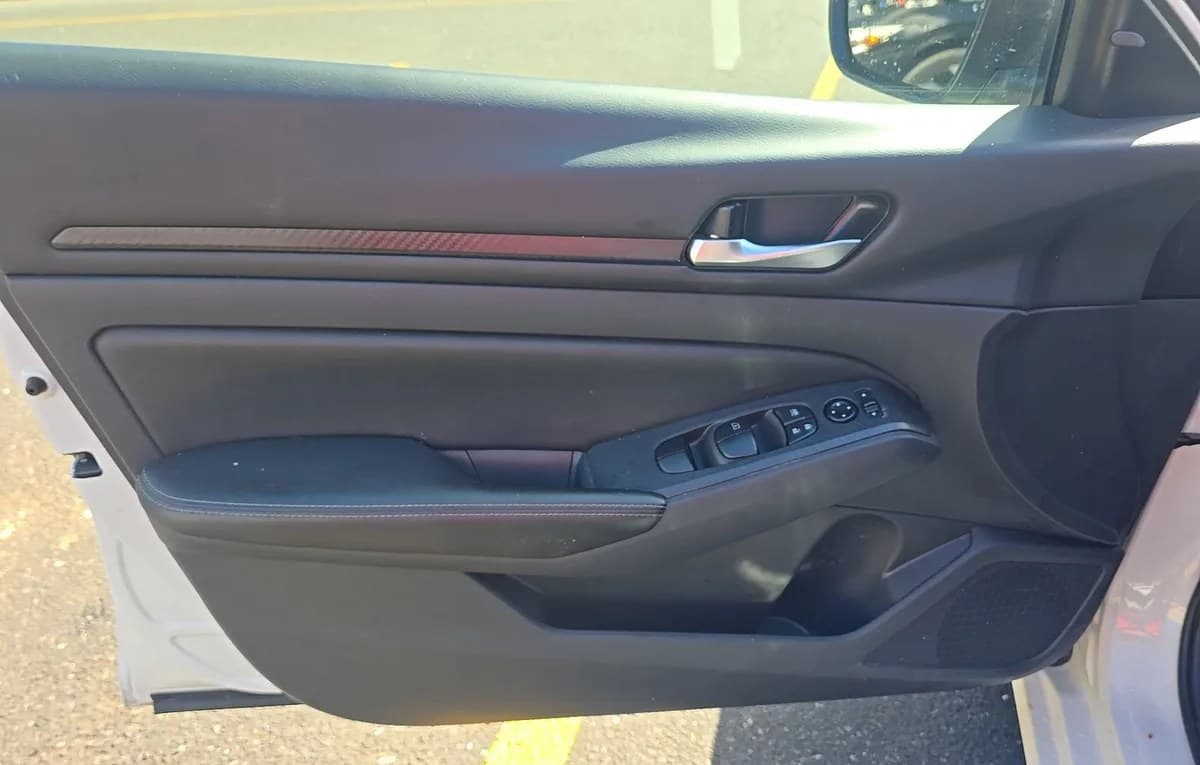 2025 NISSAN ALTIMA SV 6