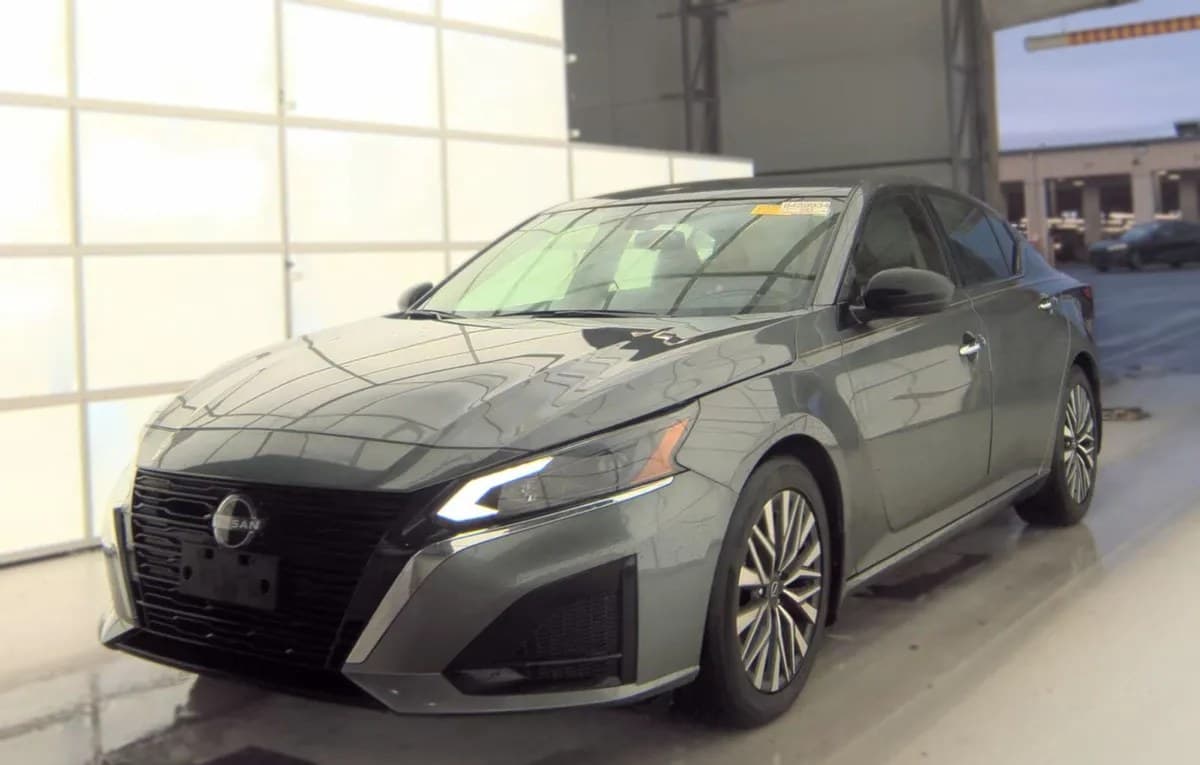 2024 NISSAN ALTIMA SV 2