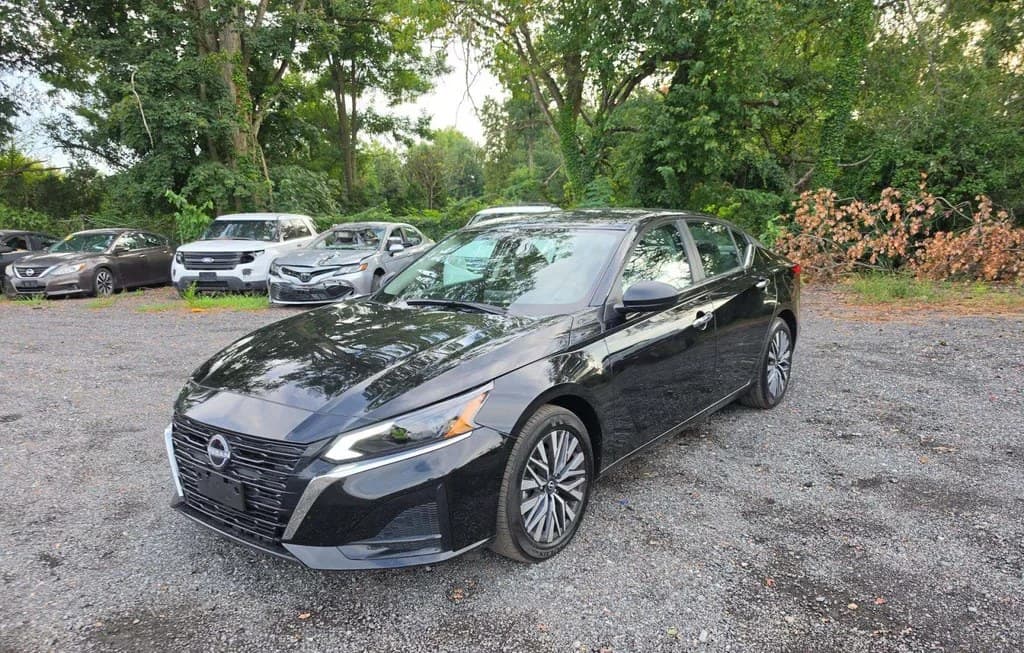 2025 NISSAN ALTIMA SV