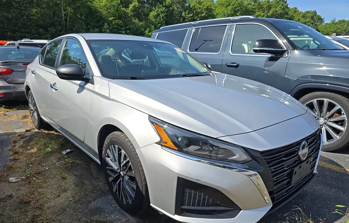 2024 NISSAN ALTIMA SV 4