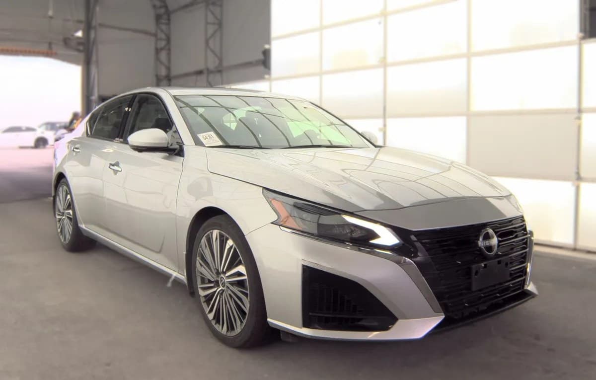 2023 NISSAN ALTIMA SL 4