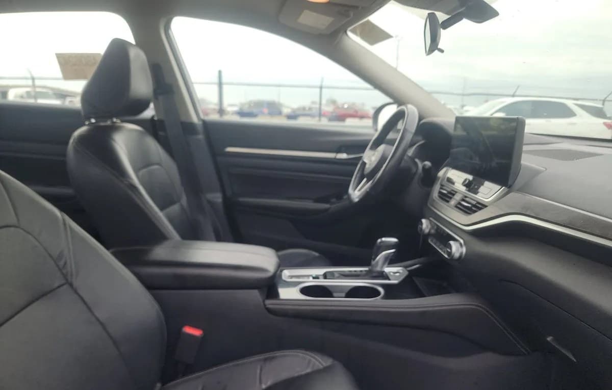 2023 NISSAN ALTIMA SL 5