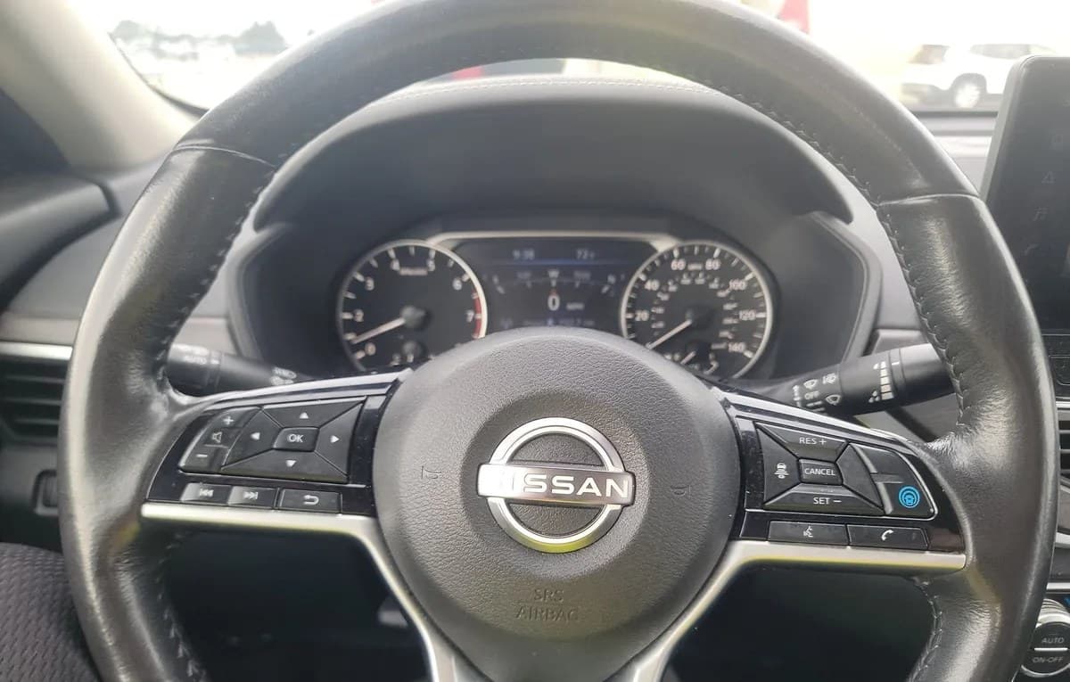 2023 NISSAN ALTIMA SL 7