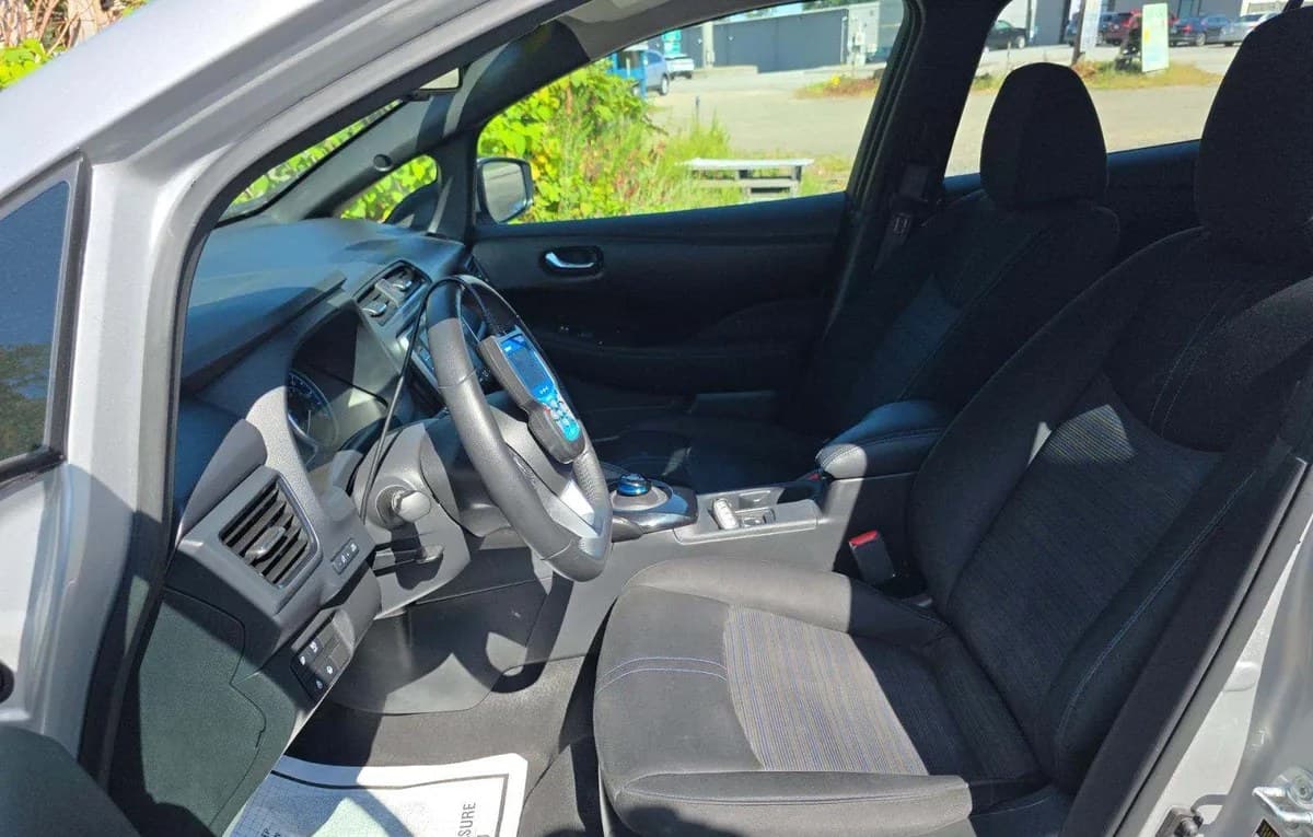 2025 NISSAN LEAF SV PLUS 4