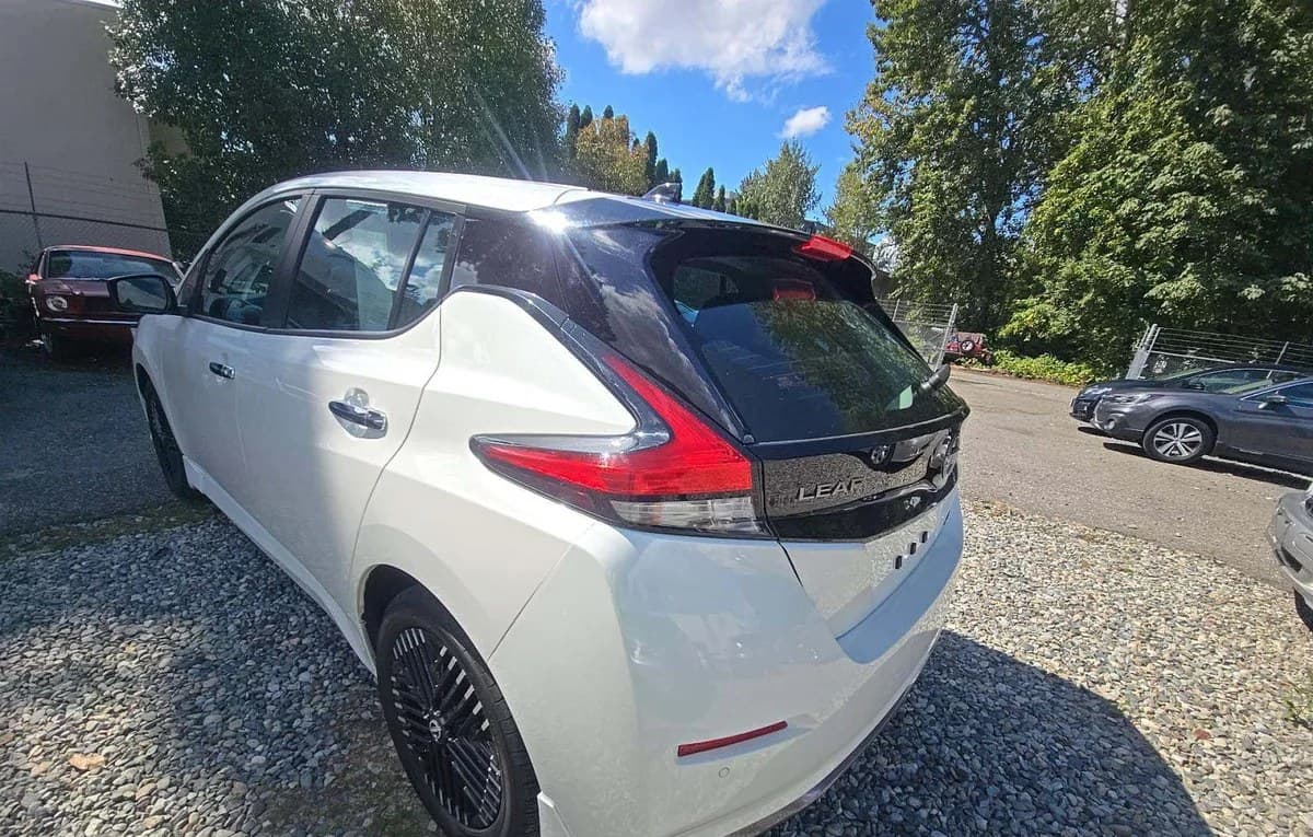 2025 NISSAN LEAF SV PLUS 3