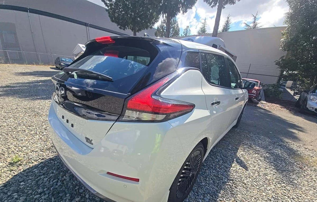 2025 NISSAN LEAF SV PLUS 4