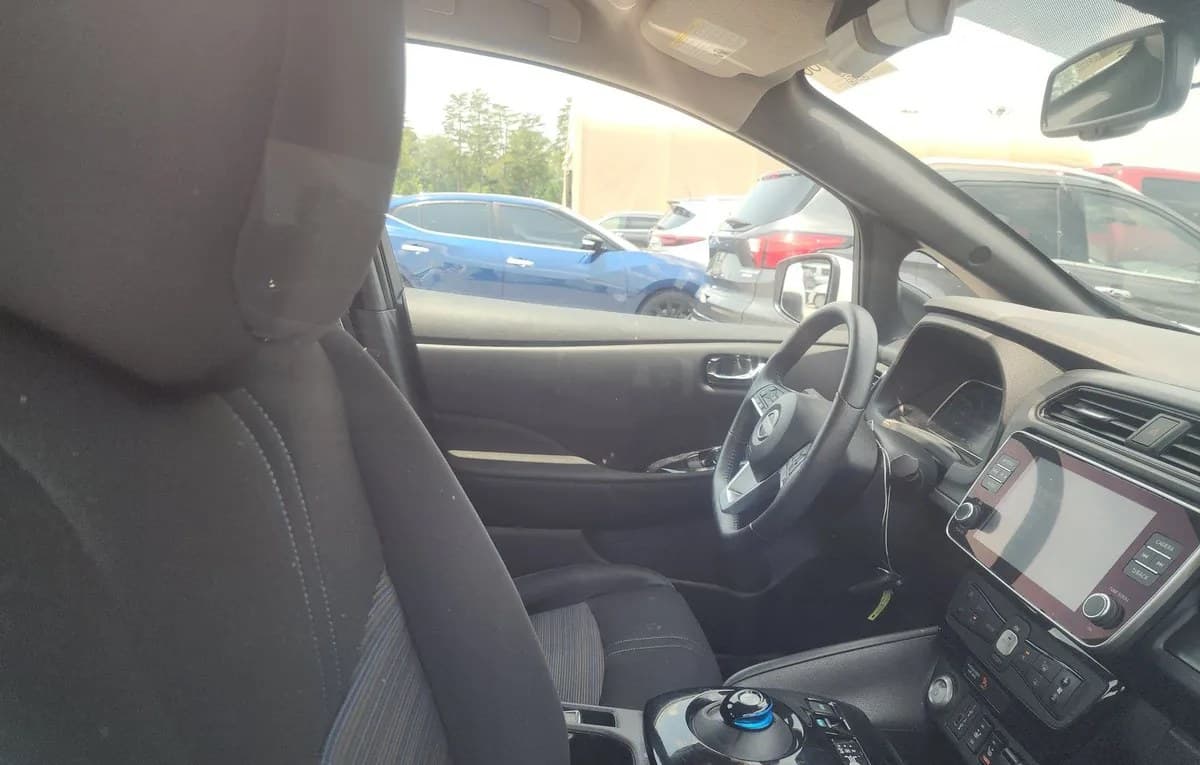 2023 NISSAN LEAF SV PLUS 5