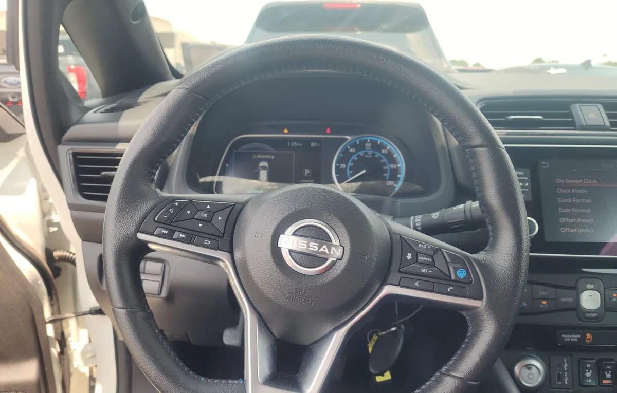 2023 NISSAN LEAF SV PLUS 7