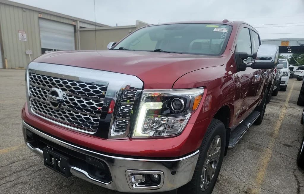 2019 NISSAN TITAN SL CREW CAB SHORT BED