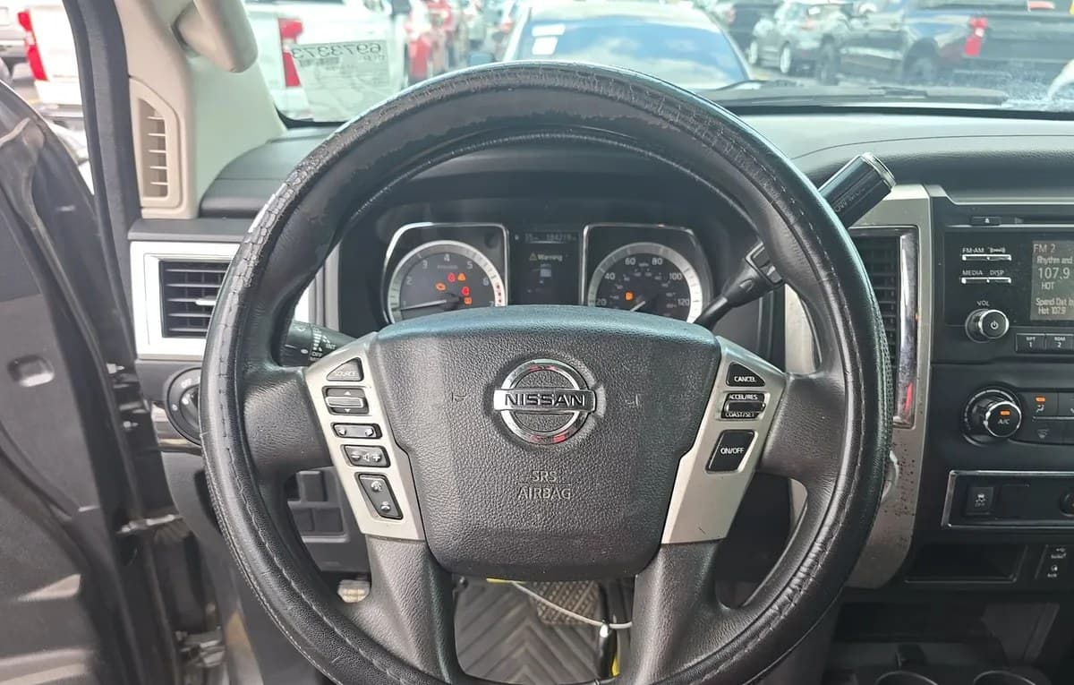 2017 NISSAN TITAN SV CREW CAB SHORT BED 7