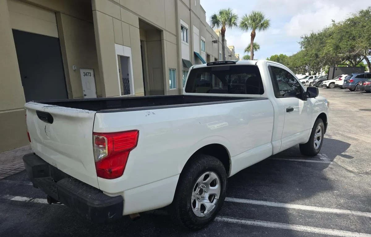 2017 NISSAN TITAN S REGULAR CAB LONG BED 4