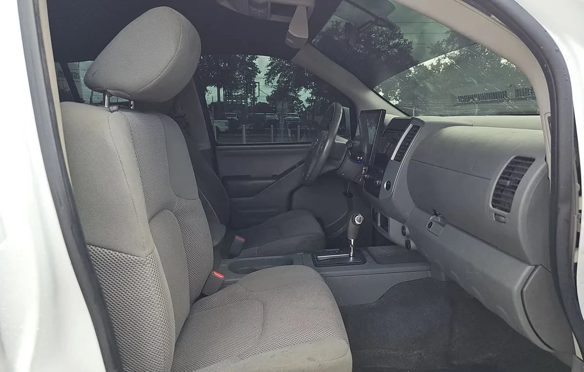 2019 NISSAN FRONTIER SV CREW CAB MEDIUM BED 5