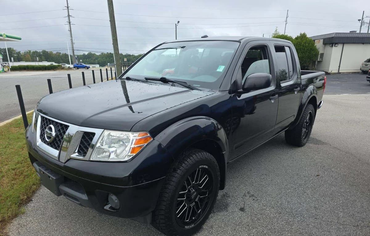 2017 NISSAN FRONTIER SV CREW CAB MEDIUM BED 2