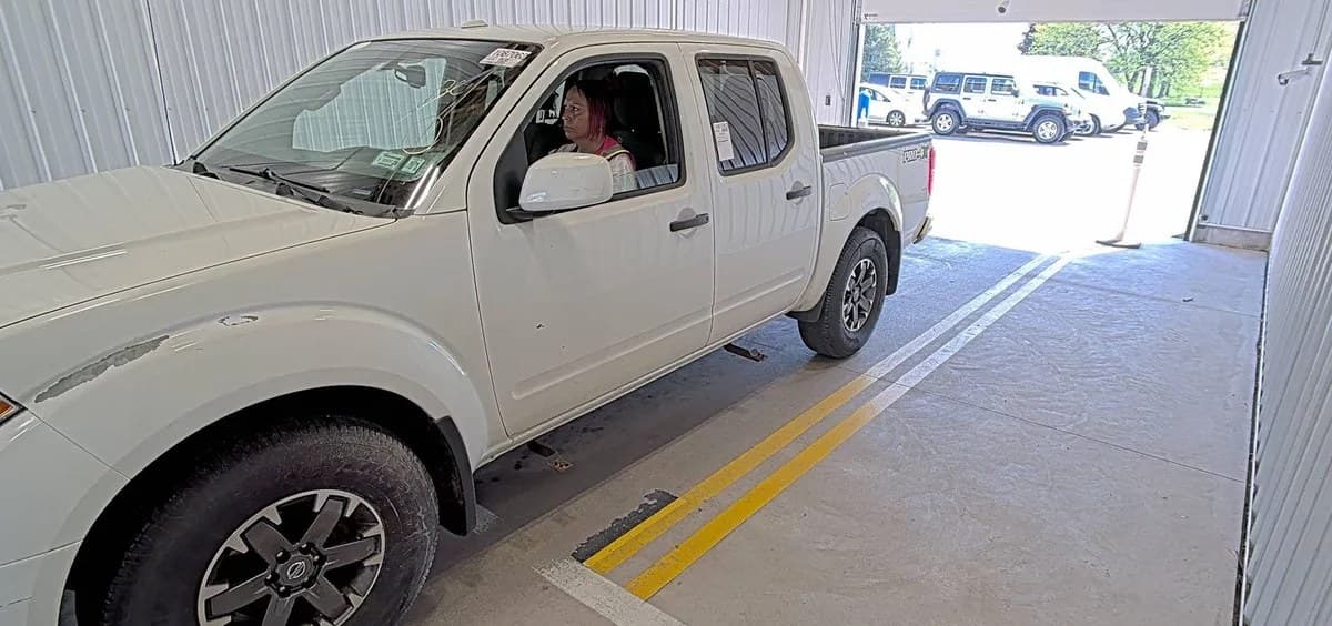 2018 NISSAN FRONTIER PRO-4X CREW CAB MEDIUM BED 2