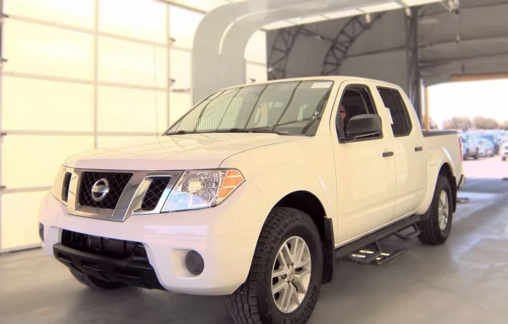 2019 NISSAN FRONTIER SV CREW CAB MEDIUM BED 1
