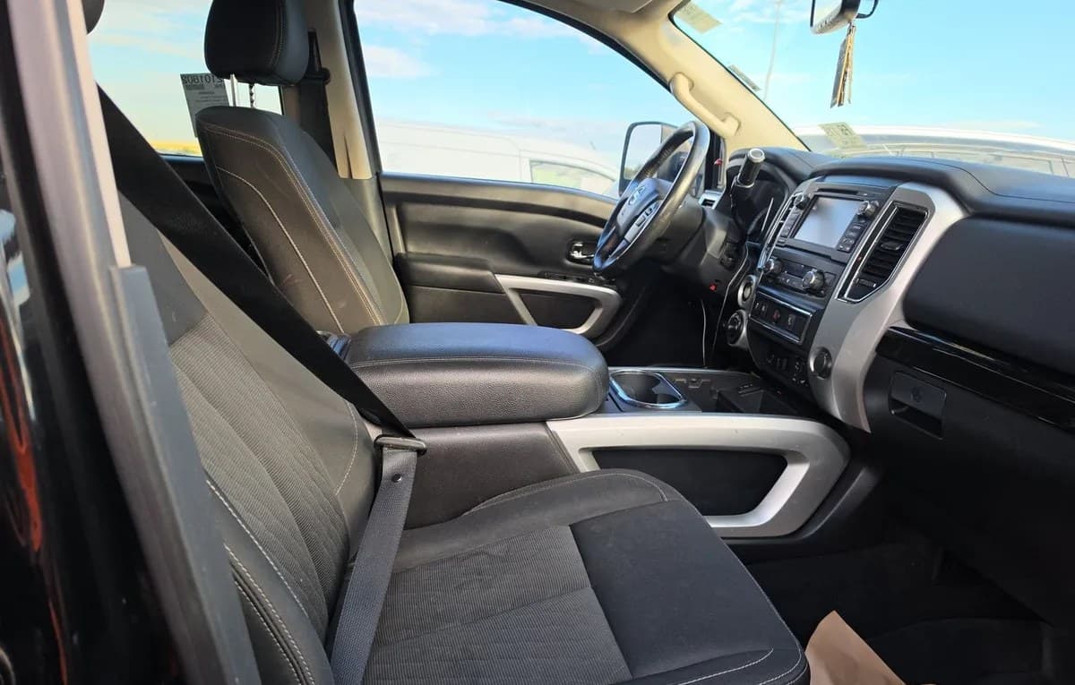 2017 NISSAN TITAN XD SV CREW CAB MEDIUM BED 5