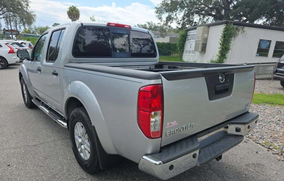 2017 NISSAN FRONTIER SV CREW CAB MEDIUM BED 3