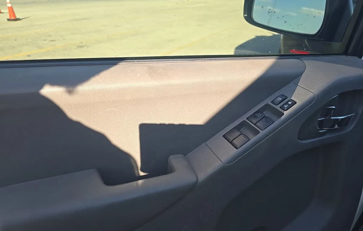 2017 NISSAN FRONTIER SV CREW CAB MEDIUM BED 6