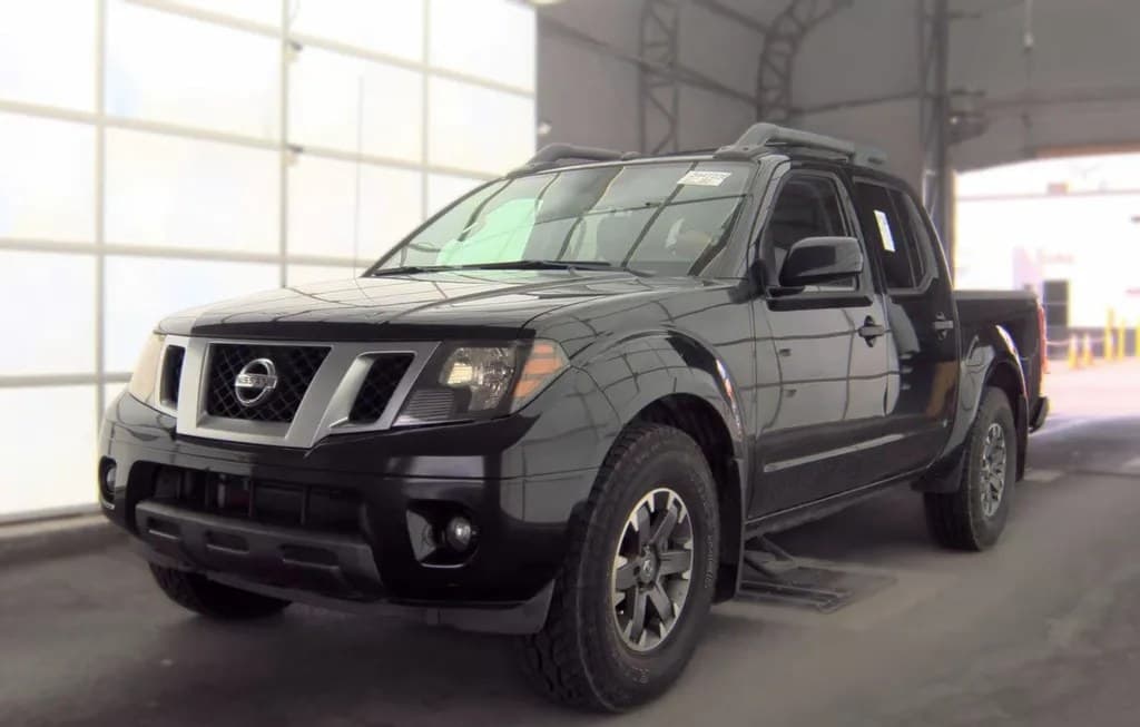 2020 NISSAN FRONTIER PRO-4X CREW CAB MEDIUM BED 1