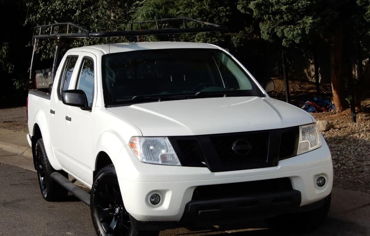 2020 NISSAN FRONTIER SV CREW CAB MEDIUM BED 2