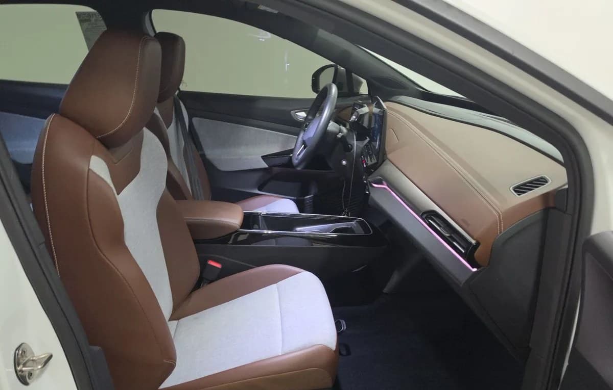 2023 VOLKSWAGEN ID.4 Pro 5