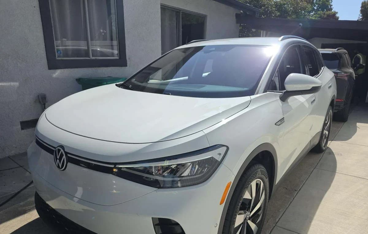 2023 VOLKSWAGEN ID.4 Pro 2