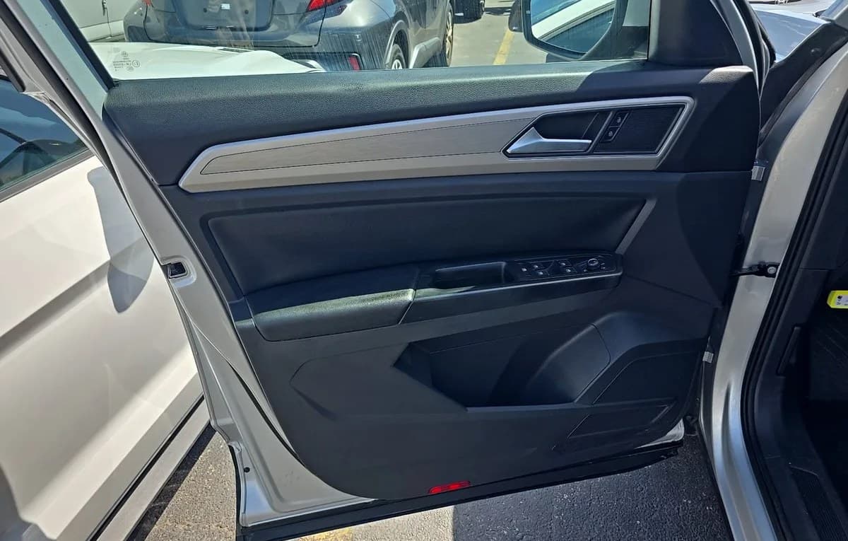 2019 VOLKSWAGEN ATLAS 2.0T SE 6