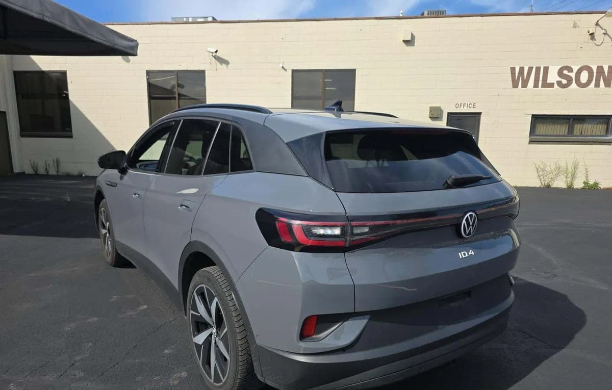 2023 VOLKSWAGEN ID.4 PRO S 3