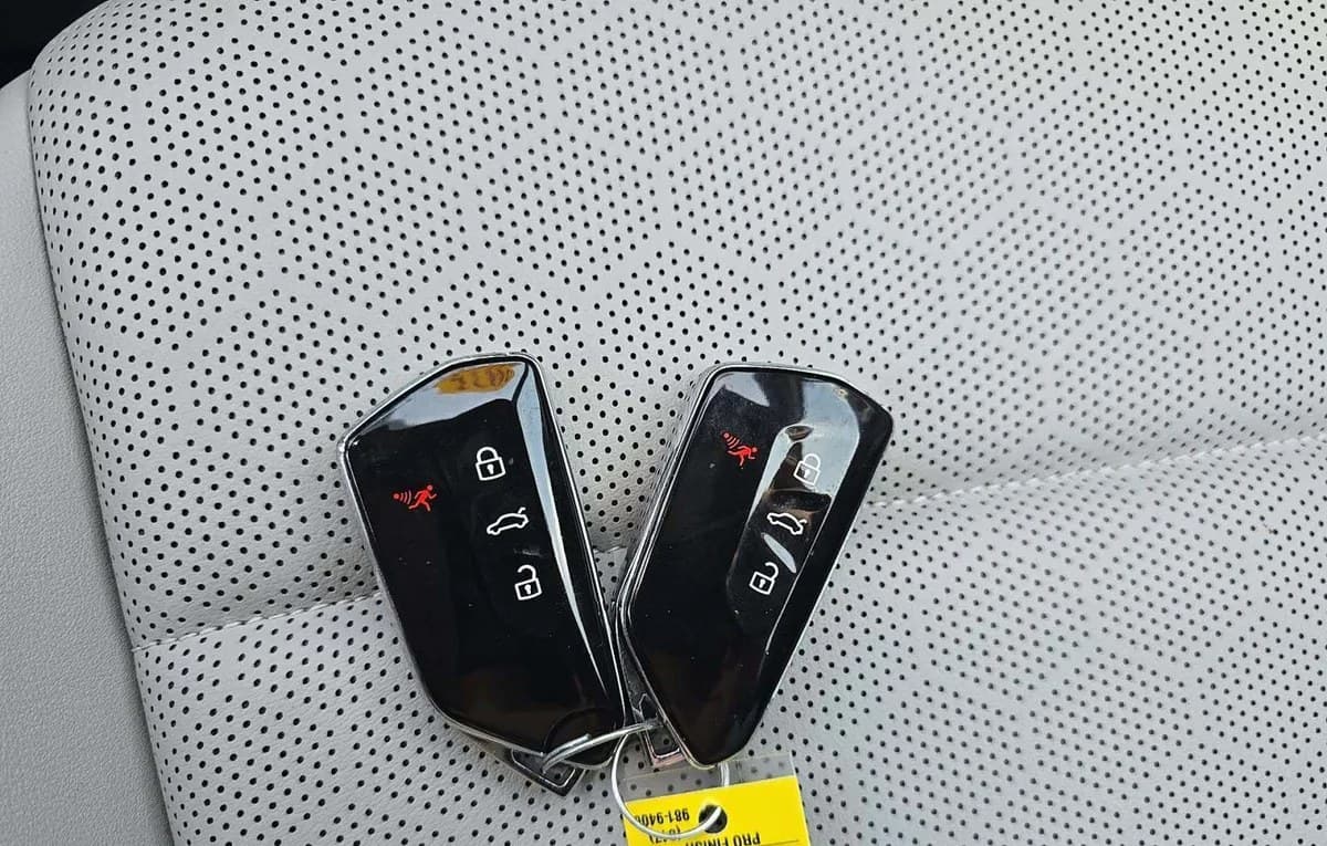 2023 VOLKSWAGEN ID.4 PRO S 5
