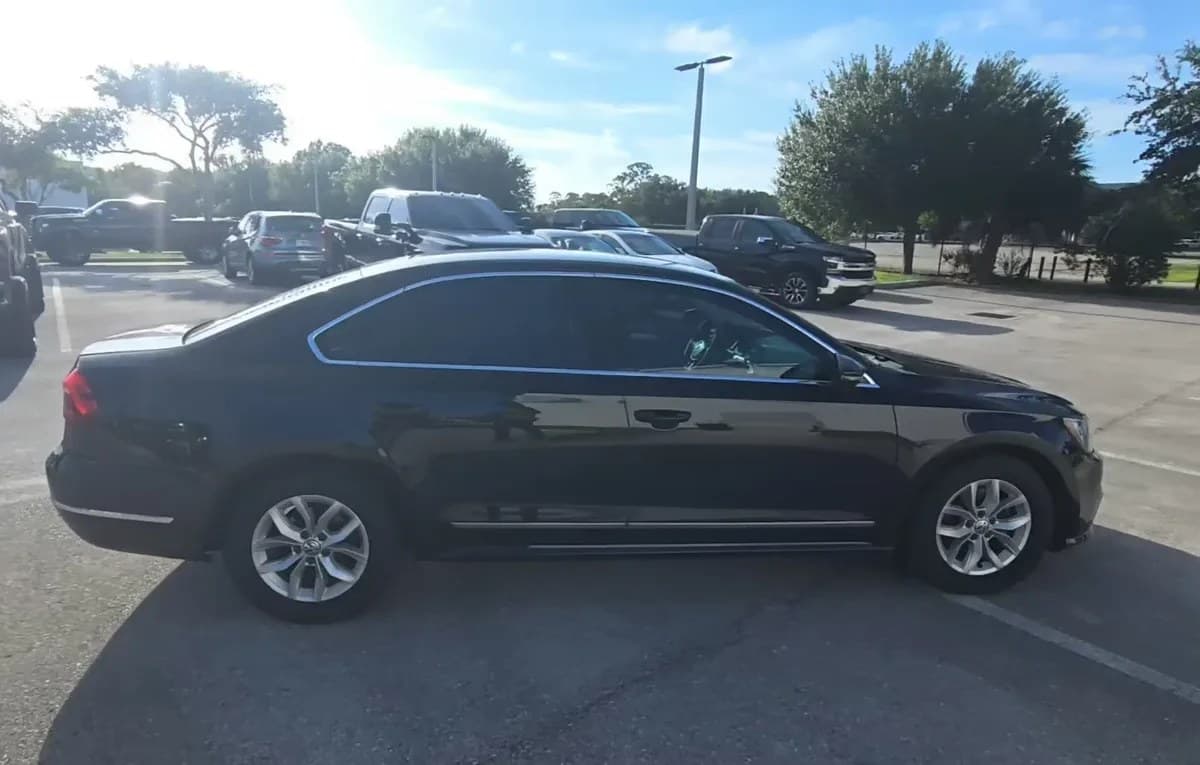 2017 VOLKSWAGEN PASSAT 1.8T S 2