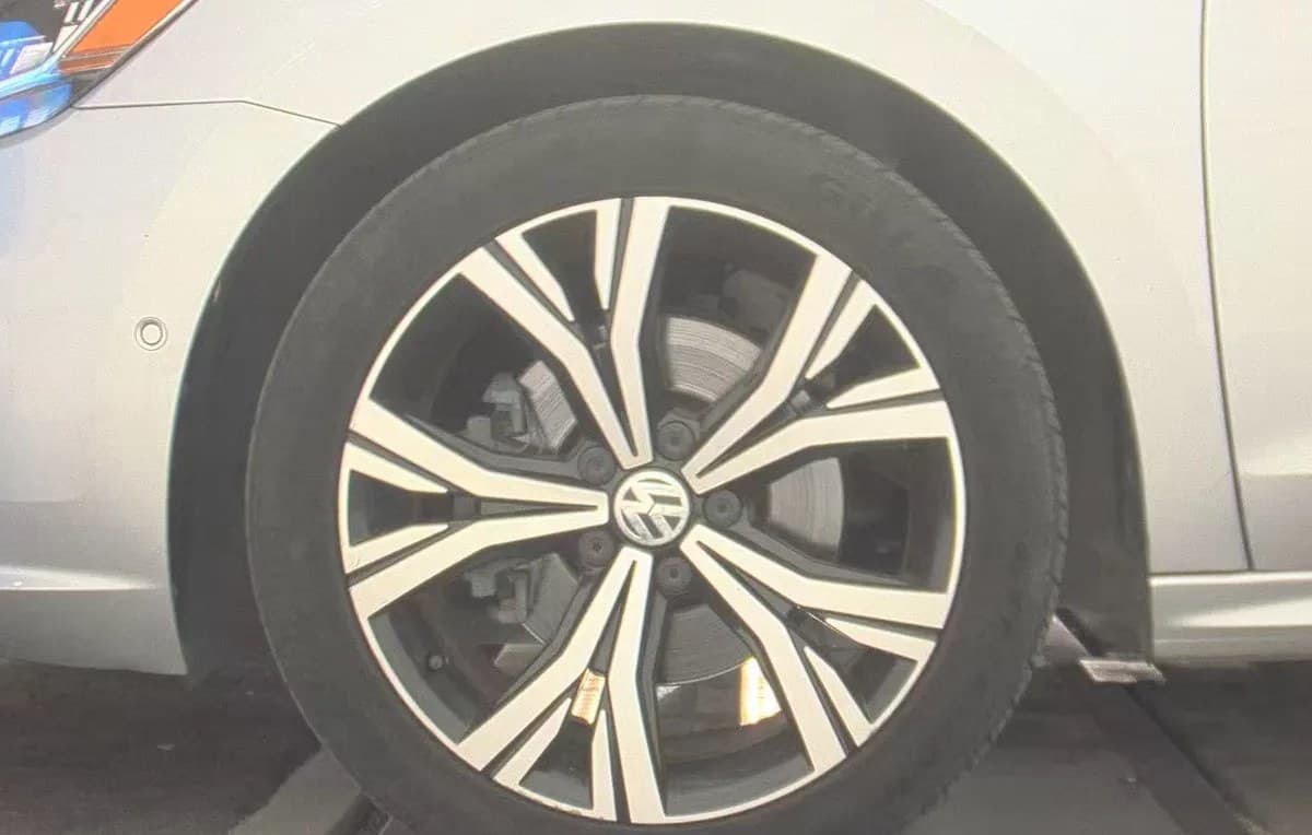 2020 VOLKSWAGEN PASSAT 2.0T SEL 6