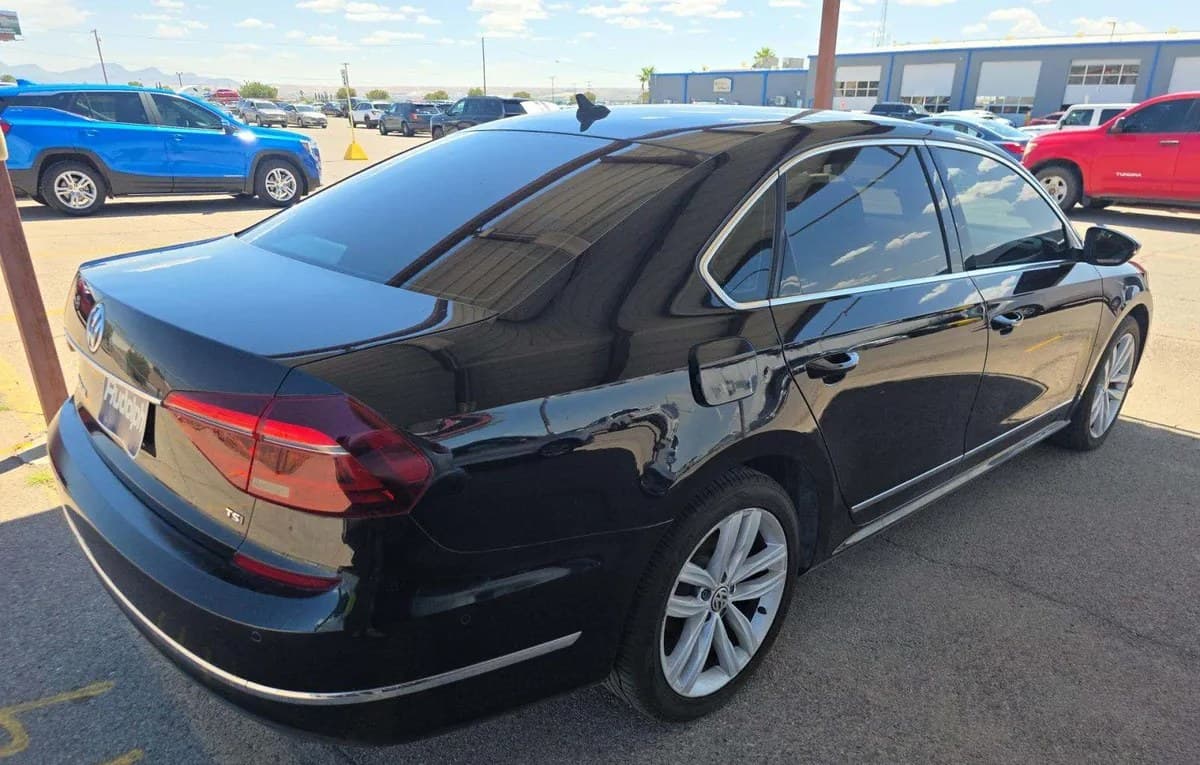 2018 VOLKSWAGEN PASSAT 2.0T SEL PREMIUM 4