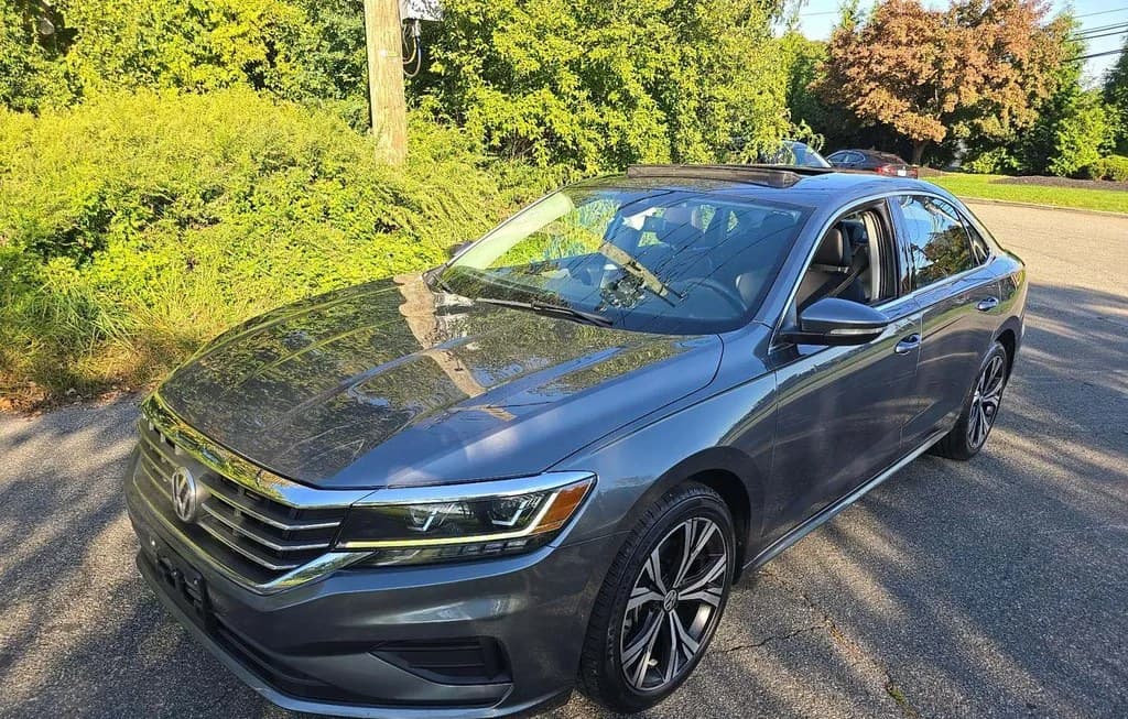 2022 VOLKSWAGEN PASSAT 2.0T SE