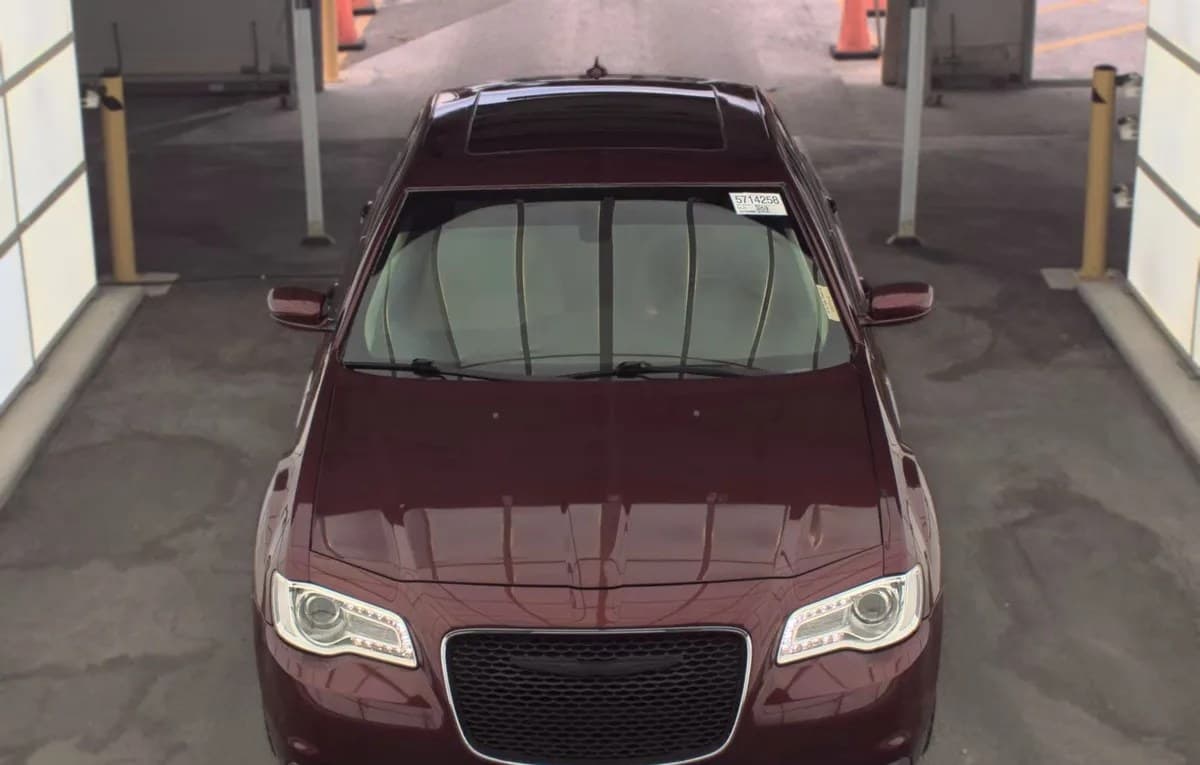 2017 CHRYSLER 300 Limited 3
