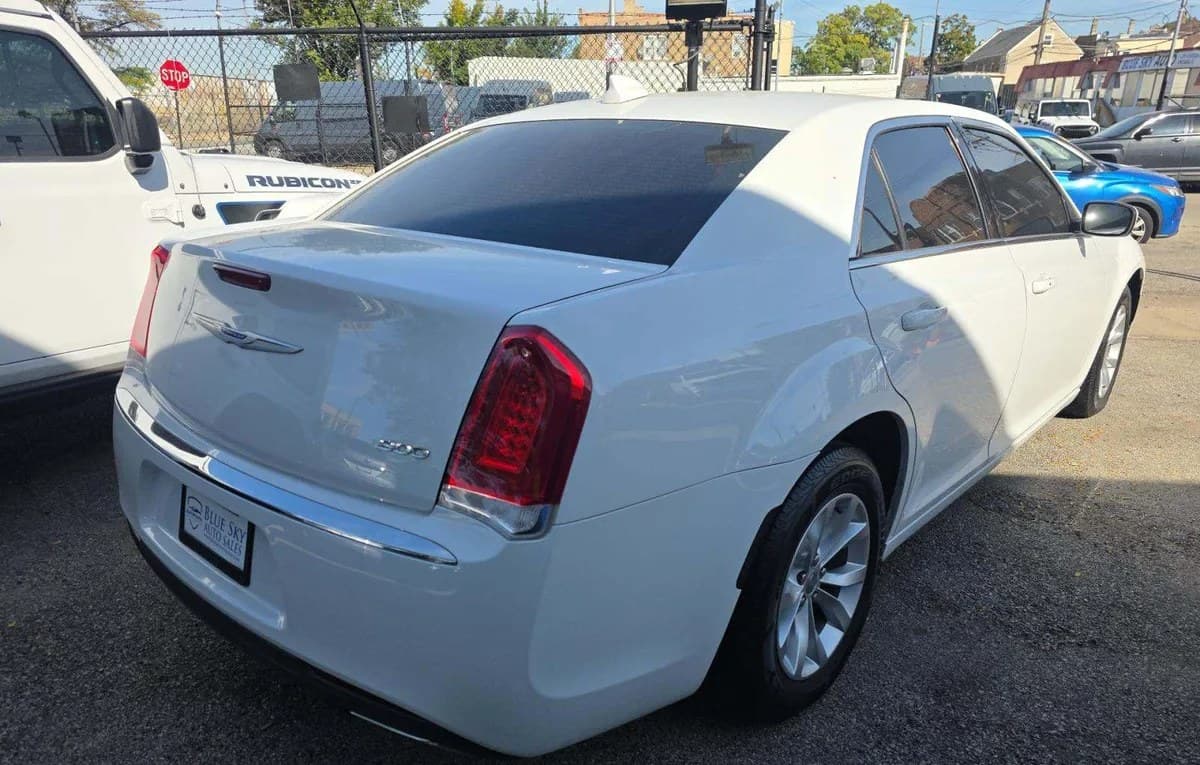 2020 CHRYSLER 300 TOURING 4