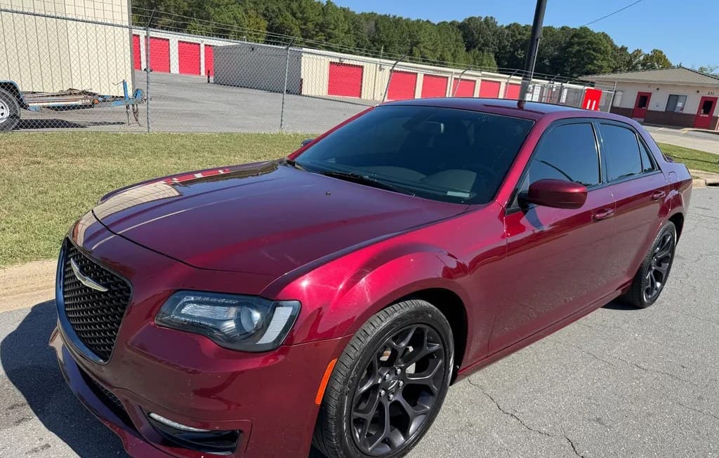 2019 CHRYSLER 300S