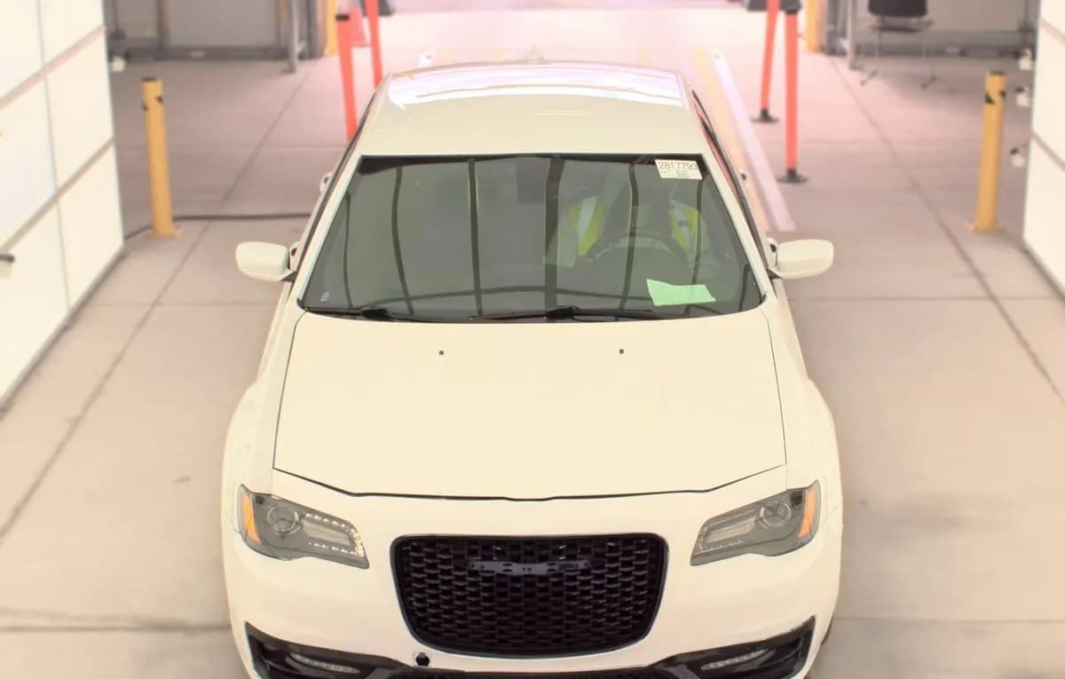 2019 CHRYSLER 300 S 3