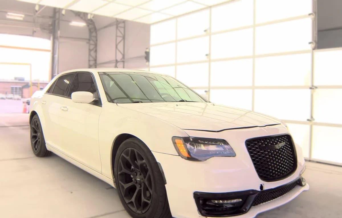 2019 CHRYSLER 300 S 4