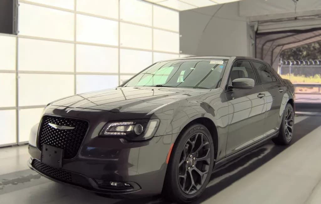 2020 CHRYSLER 300S 1