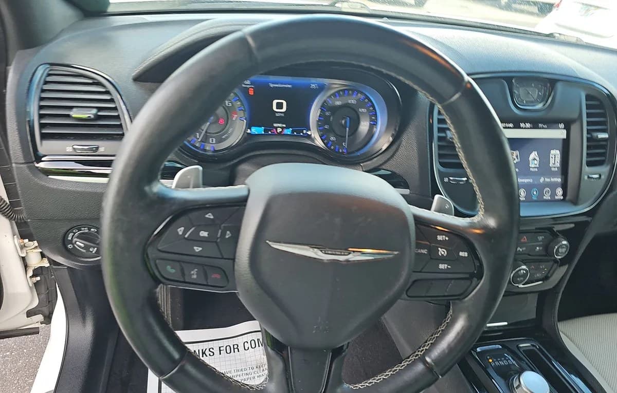 2017 CHRYSLER 300 S 7