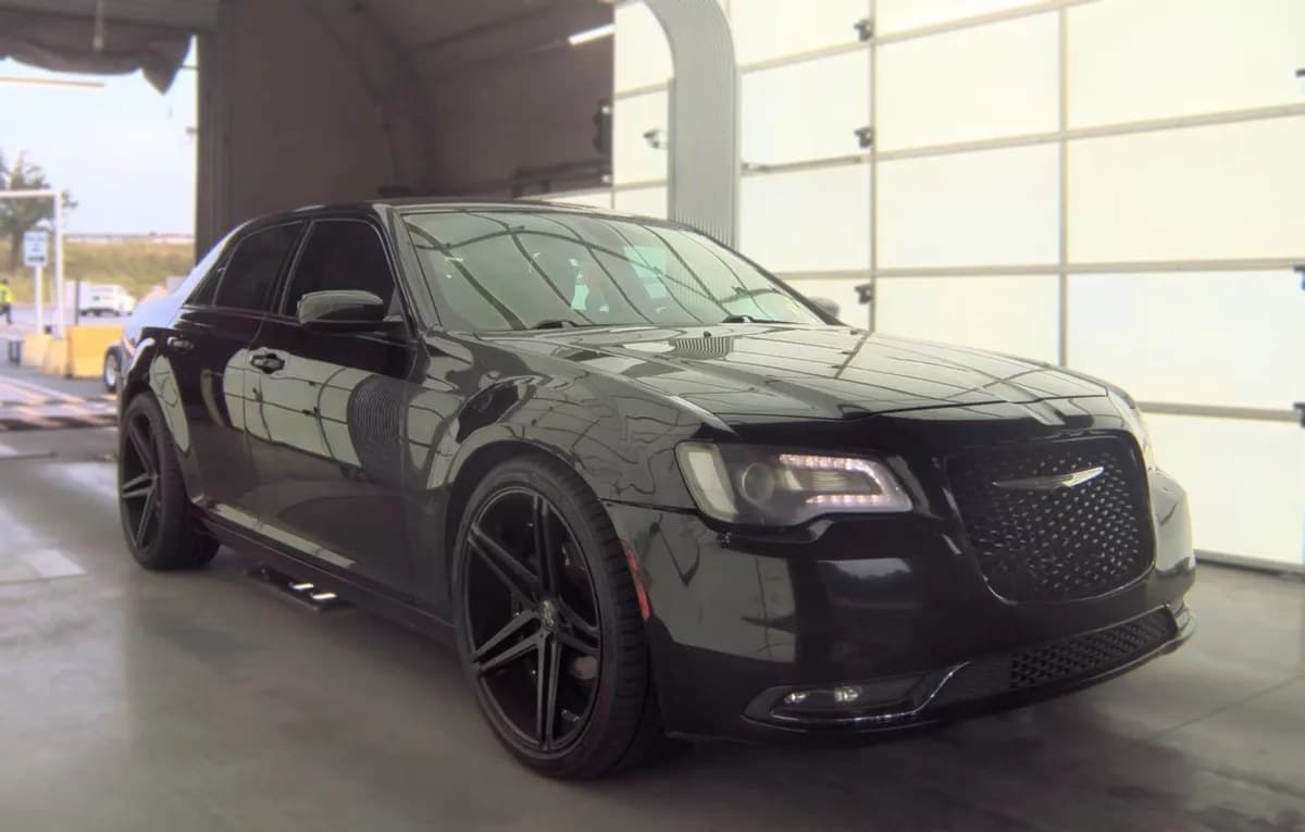 2019 CHRYSLER 300 S 3