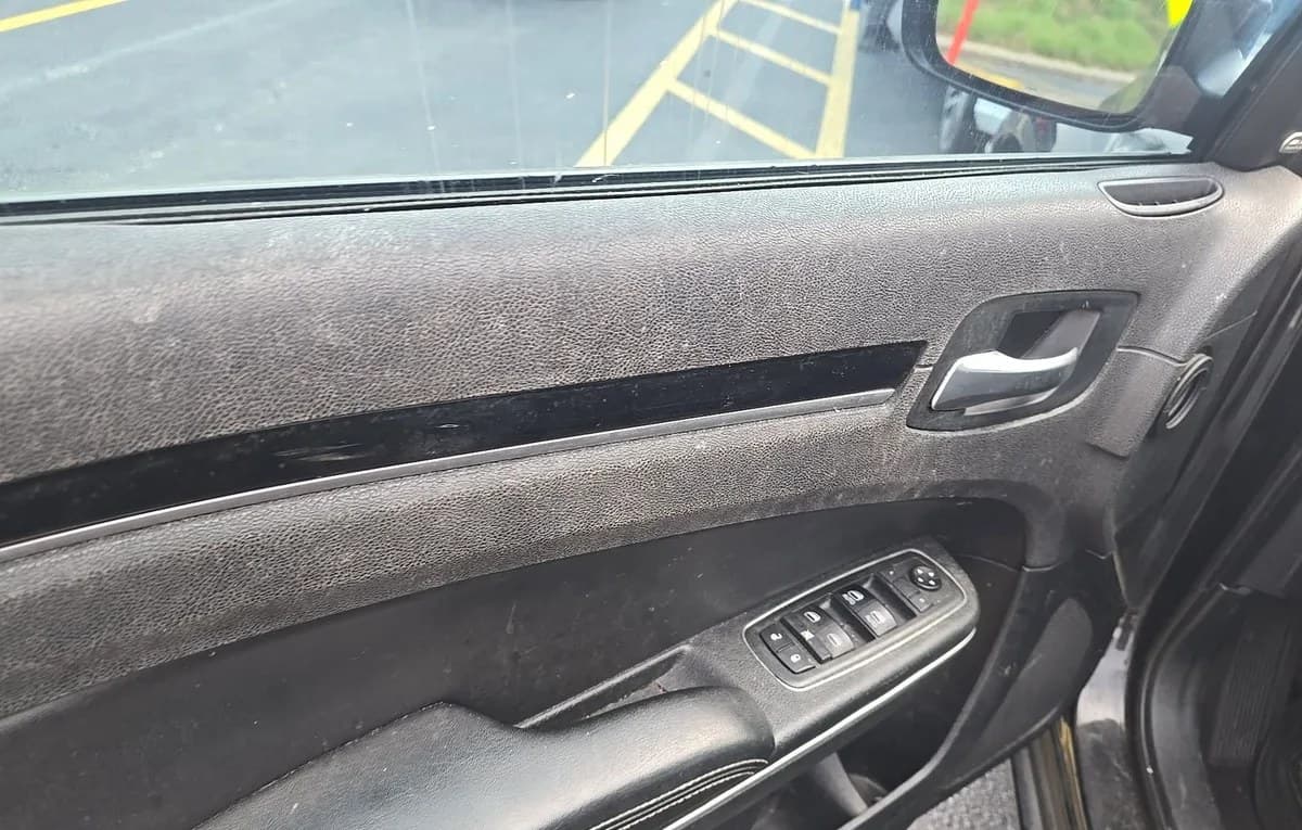 2019 CHRYSLER 300 S 5