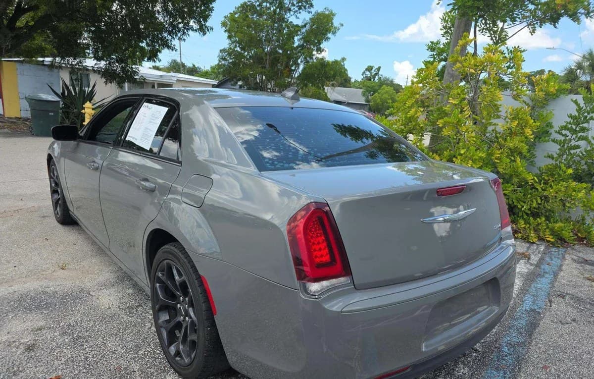 2019 CHRYSLER 300 S 2