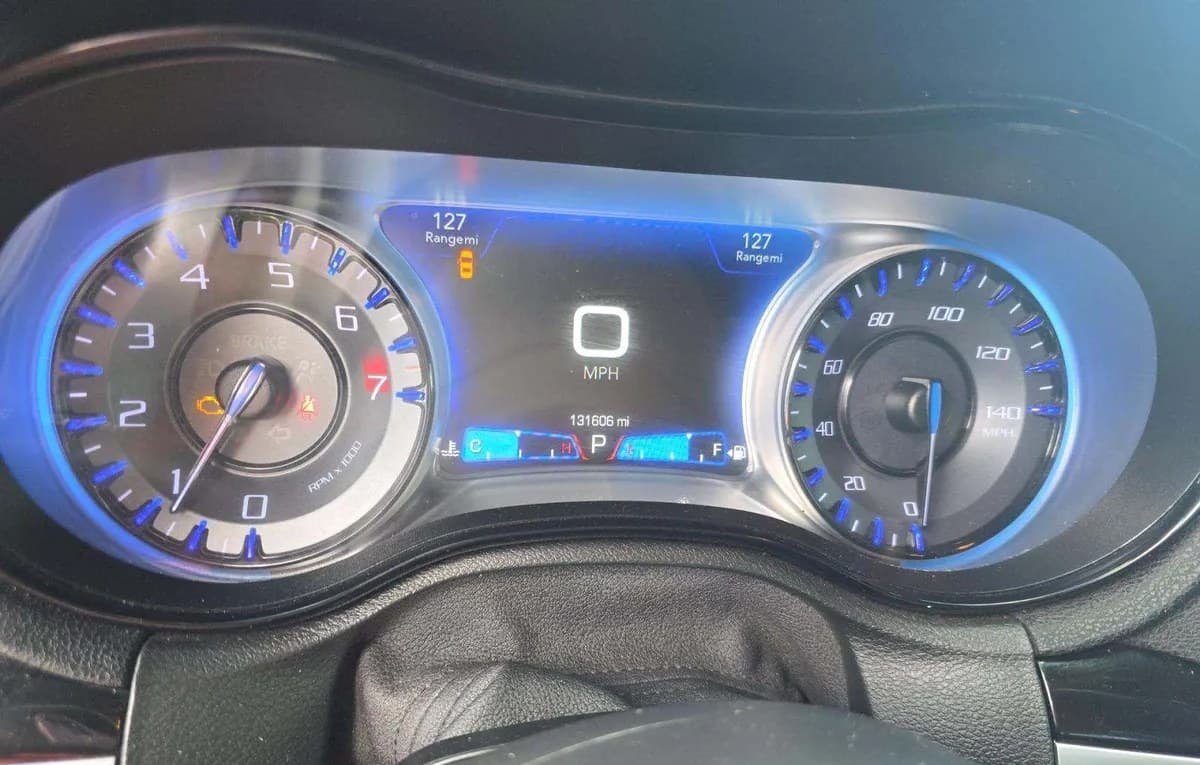 2019 CHRYSLER 300 S 5