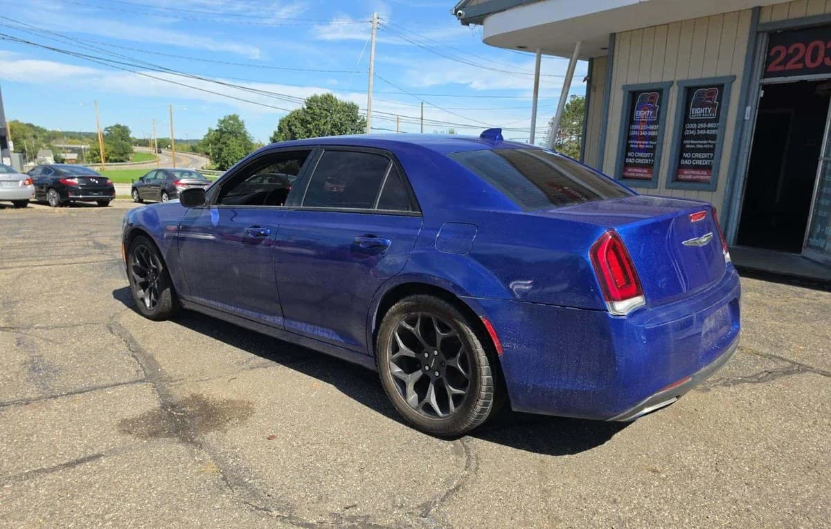 2019 CHRYSLER 300 S 3