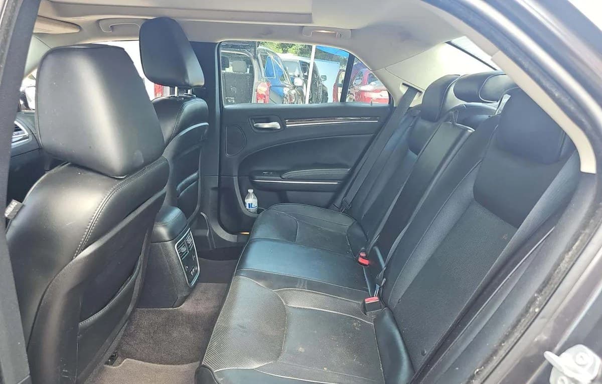 2017 CHRYSLER 300 C 7