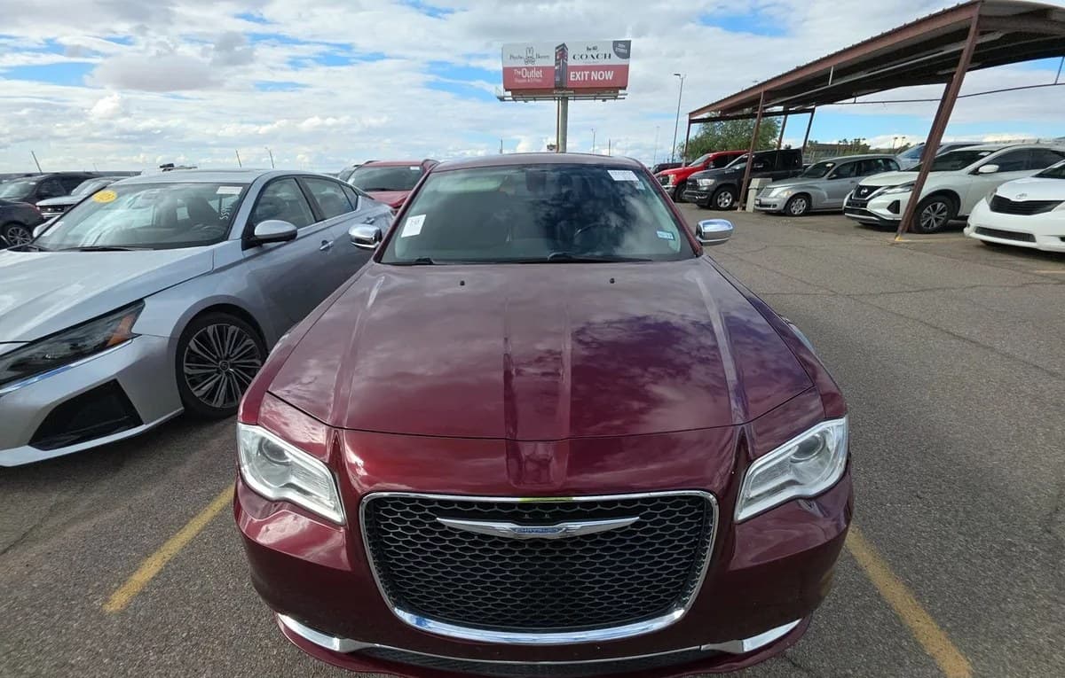 2017 CHRYSLER 300 C 3