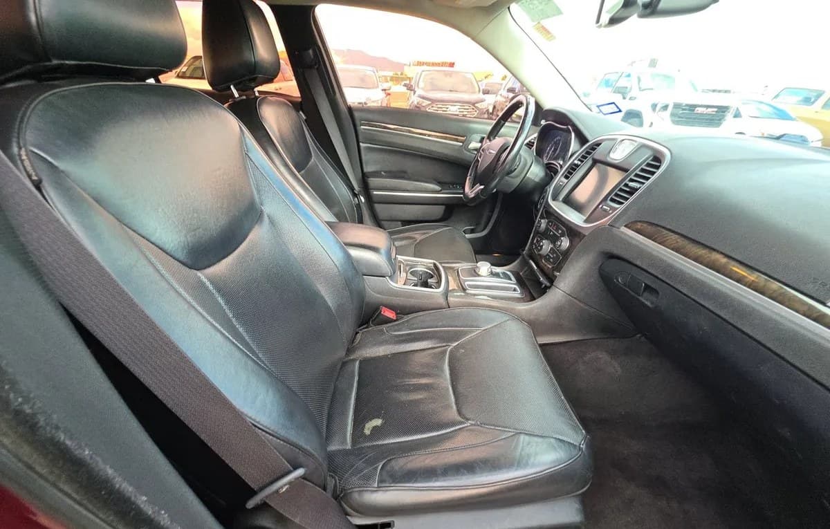 2017 CHRYSLER 300 C 5