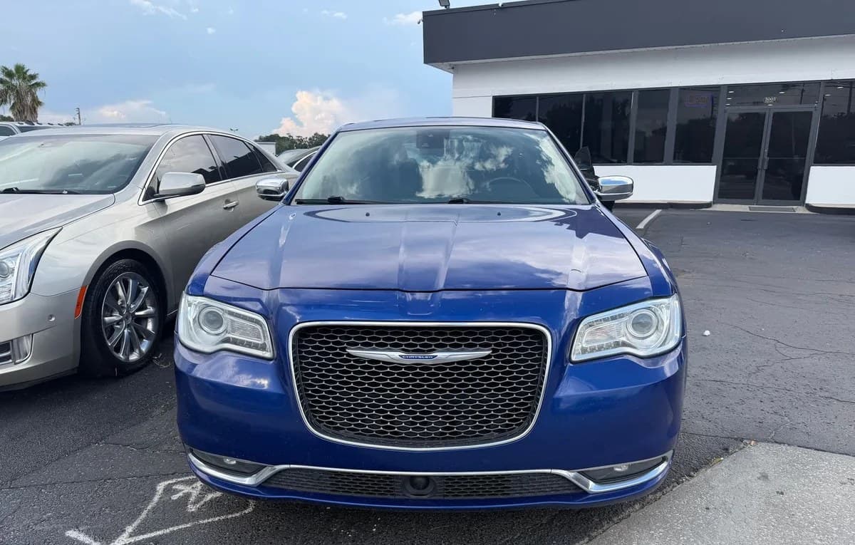 2019 CHRYSLER 300 Limited 3