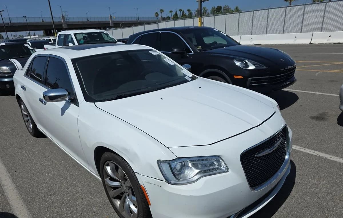 2019 CHRYSLER 300 Limited 3